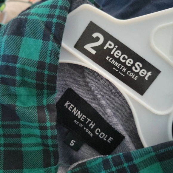 BOYS KENNETH COLE GREEN/BLUE BUTTON UP BOW TIE SHIRT/PANTS 2 PIECE SET SIZE 5 - Picture 2 of 3